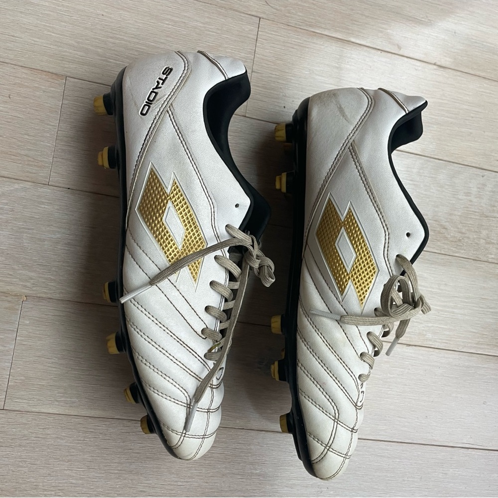 Lotto Stadio Soccer Cleats